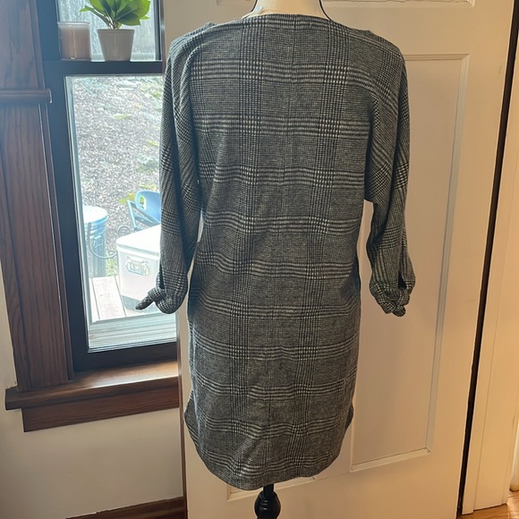 CLOSETCLEANOUT Max Studio Tweed Shift Dress Long Sleeve - Picture 6 of 12